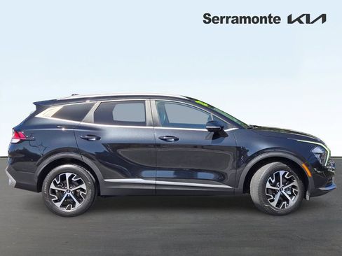 Used 2023 Kia Sportage EX AWD/4WD image 3