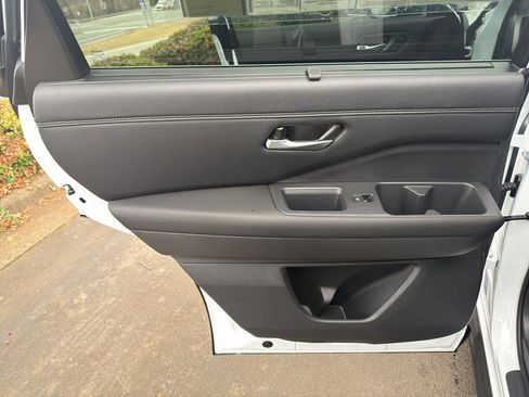 New 2025 Nissan Pathfinder Platinum w/ Cargo Package image 33