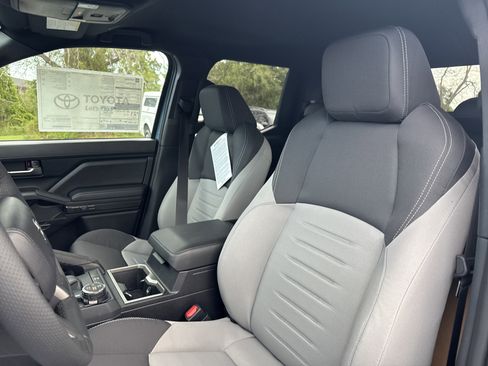 New 2026 Toyota Tacoma TRD Off-Road AWD/4WD image 14