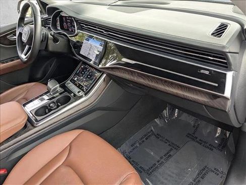 Used 2022 Audi Q8 Prestige w/ Prestige Package image 22