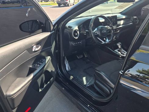 Used 2020 Kia Forte GT-Line w/ GT-Line Premium Package FWD image 9