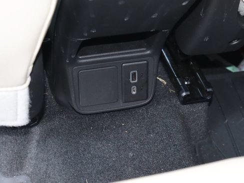 Used 2023 Buick Encore GX Select w/ Safety Package II AWD/4WD image 17