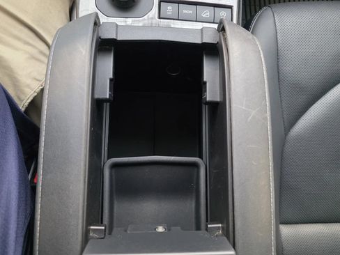 Used 2021 Toyota Highlander Limited image 46