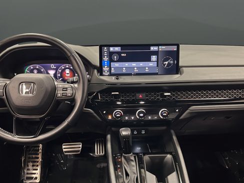 Used 2024 Honda Accord Sport image 11