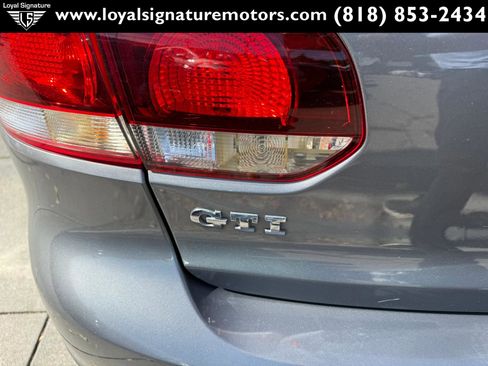 Used 2012 Volkswagen Golf 4-Door image 8