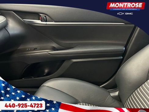 Used 2023 Toyota Camry SE image 12