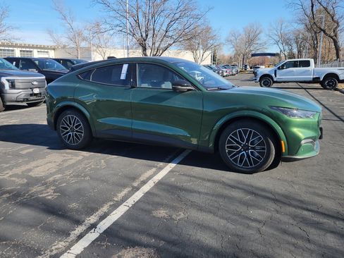 New 2025 Ford Mustang Mach-E Premium image 19