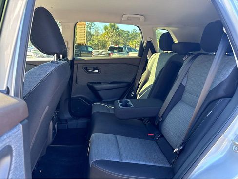 Used 2023 Nissan Rogue SV FWD image 18