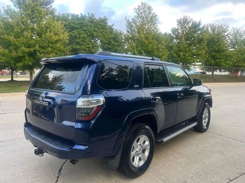 Used 2019 Toyota 4Runner SR5 Premium image 9