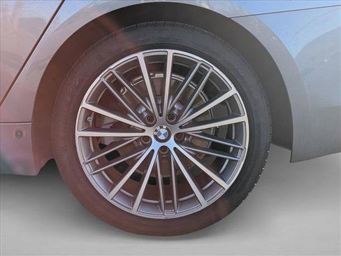 Used 2017 BMW 530i xDrive image 14