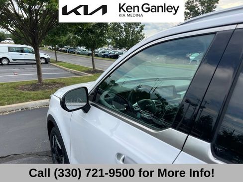 Certified 2024 Kia Telluride S w/ S Sunroof Package AWD/4WD image 23