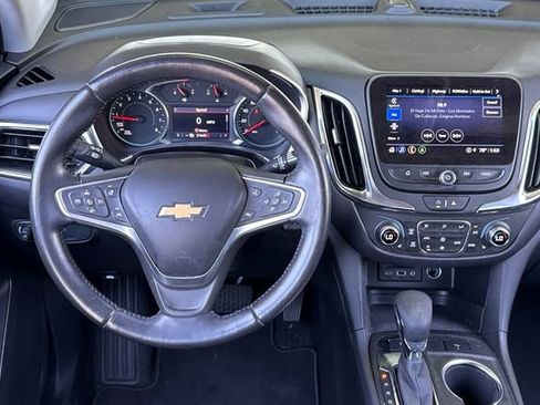 Used 2022 Chevrolet Equinox LT AWD/4WD image 16