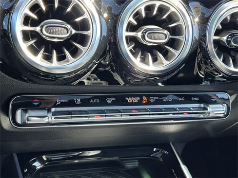 Certified 2025 Mercedes-Benz GLA 250 4MATIC image 24