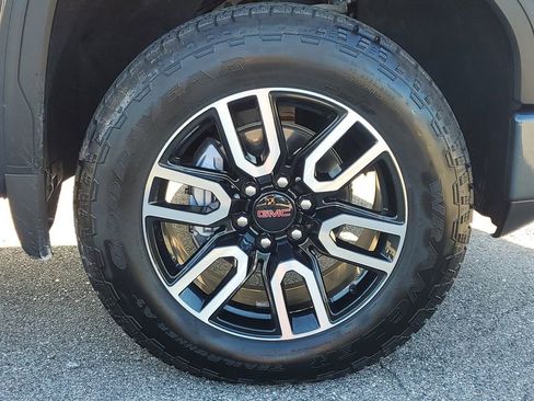 Used 2021 GMC Sierra 1500 AT4 w/ AT4 Value Package AWD/4WD image 6