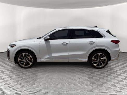 New 2026 Audi SQ5 Prestige AWD/4WD image 2