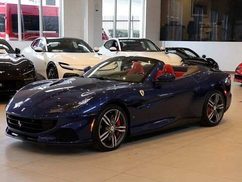 Certified 2022 Ferrari Portofino M M image 29