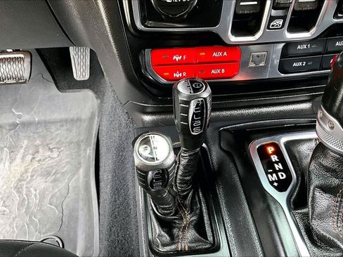 Used 2021 Jeep Wrangler Unlimited Rubicon AWD/4WD image 39