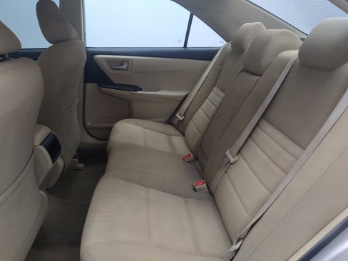 Used 2016 Toyota Camry LE FWD image 18