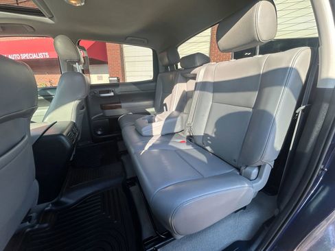 Used 2010 Toyota Tundra Limited image 32