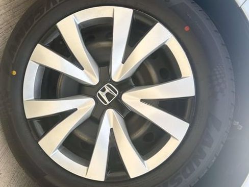 Used 2024 Honda Civic LX image 10