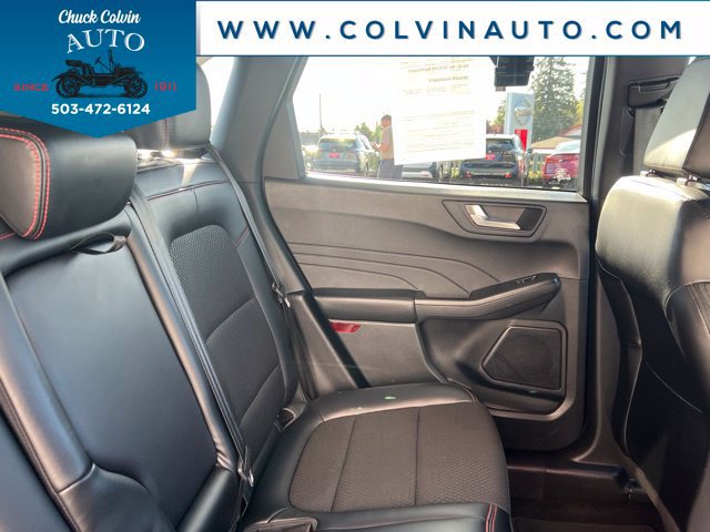 Used 2025 Ford Escape ST-Line Select AWD/4WD image 24