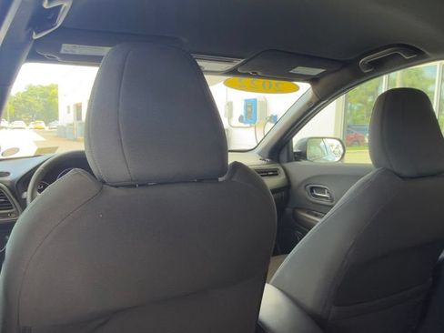 Used 2022 Honda HR-V Sport image 7