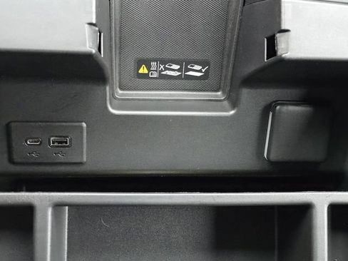 Used 2022 Chevrolet Silverado 1500 High Country image 7