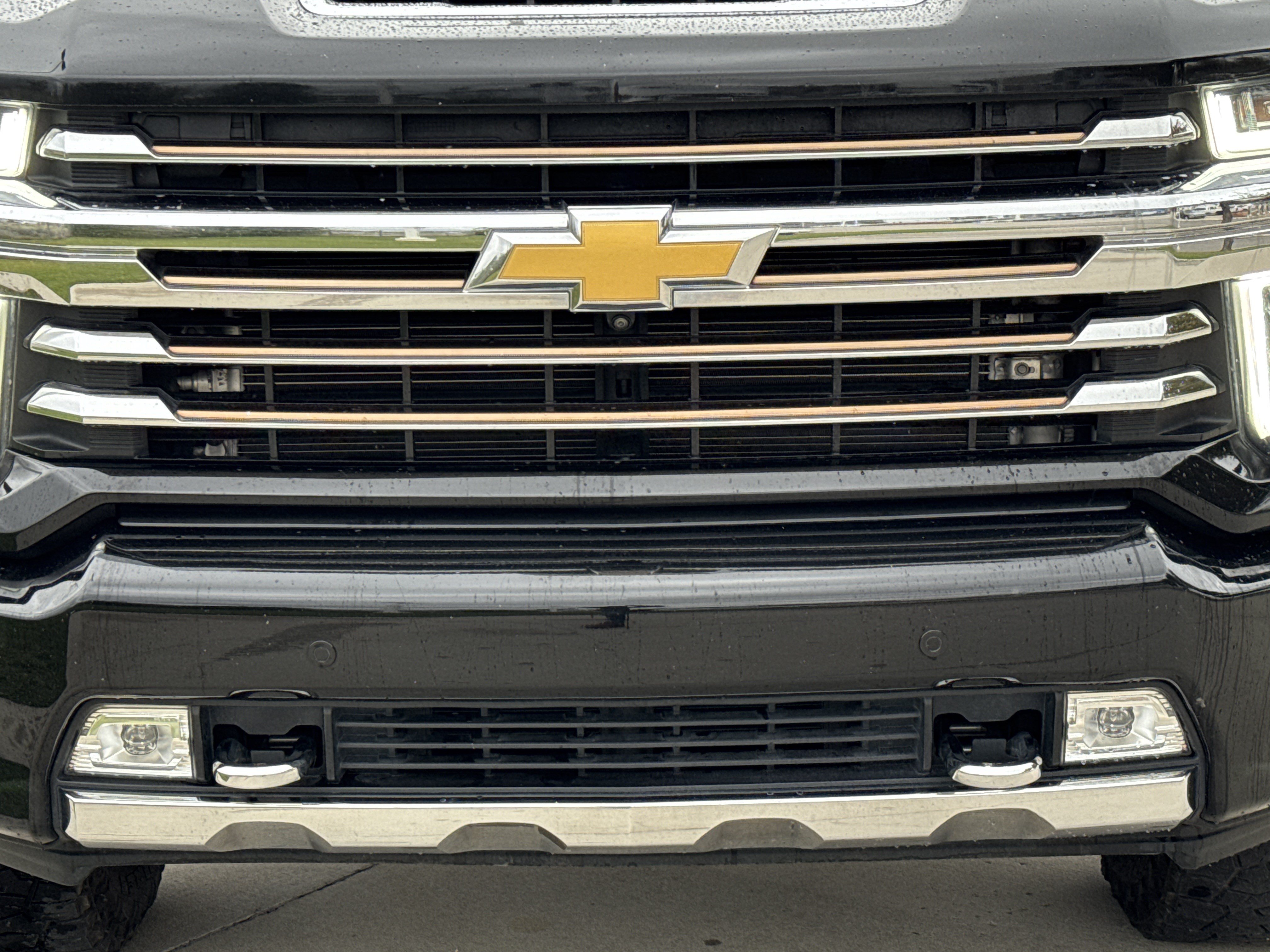 Used 2022 Chevrolet Silverado 3500 High Country w/ Technology Package AWD/4WD image 9