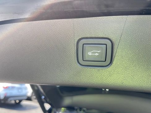 Used 2024 Chevrolet Blazer LT w/ Convenience Package FWD image 14
