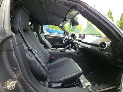 Used 2025 MAZDA MX-5 Miata RF Grand Touring RWD image 2