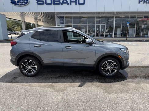 Used 2022 Buick Encore GX Select FWD image 2