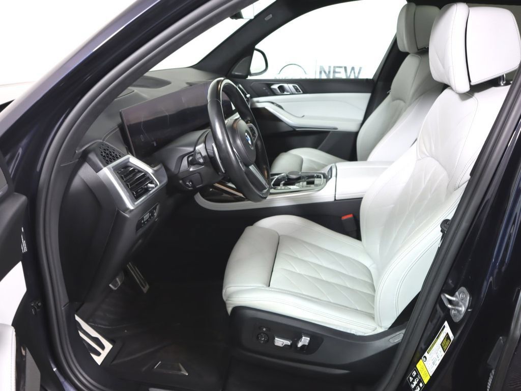 Used 2023 BMW X7 xDrive40i w/ M Sport Package AWD/4WD image 20