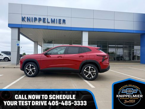 New 2026 Chevrolet Trax RS w/ Sunroof Package FWD image 1