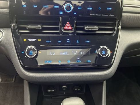 Certified 2022 Hyundai Ioniq Limited image 19