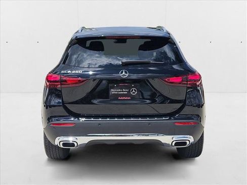 Used 2025 Mercedes-Benz GLA 250 image 7