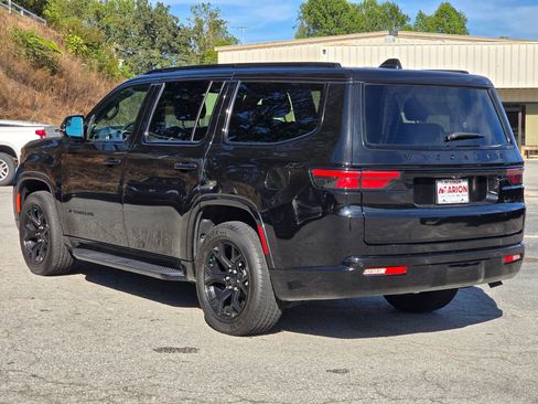 Used 2023 Jeep Wagoneer Series II image 18