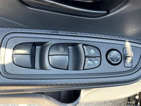 New 2025 Nissan Versa S w/ Trunk Package image 19