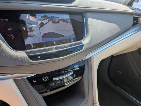 Certified 2024 Cadillac XT5 Premium Luxury w/ Technology Package FWD image 18
