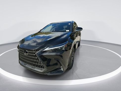 Certified 2025 Lexus NX 250 250 Base w/ Accessory Package (Z1) image 3