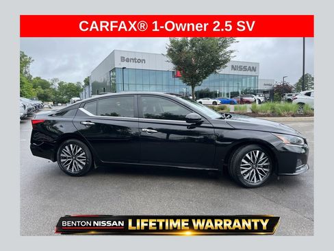 Used 2024 Nissan Altima 2.5 SV w/ SV Premium Package FWD image 1