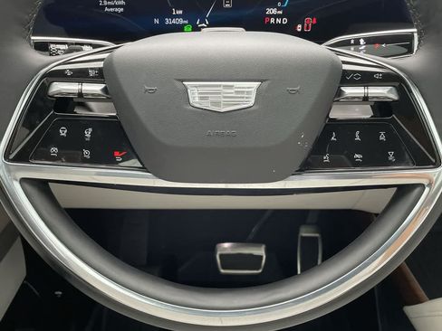 Used 2026 Cadillac Vistiq Sport w/ LPO, Floor Liner Package AWD/4WD image 10