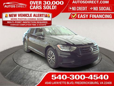 Used 2021 Volkswagen Jetta SE w/ SE Cold Weather Package image 1