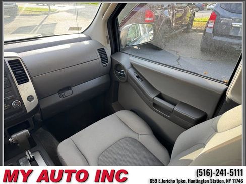 Used 2011 Nissan Xterra S image 14