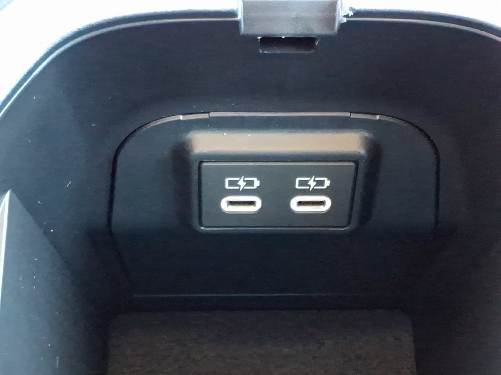 Certified 2025 Toyota RAV4 LE FWD image 13