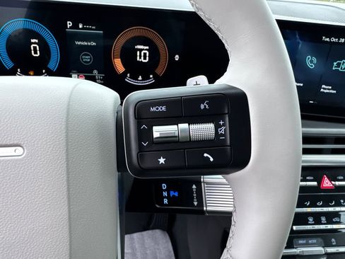 New 2026 Hyundai Santa Fe SE image 16