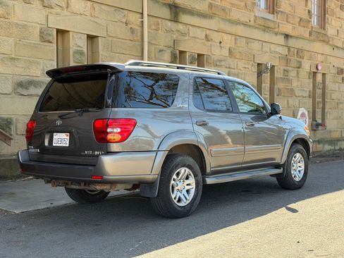 Used 2003 Toyota Sequoia Limited AWD/4WD image 2