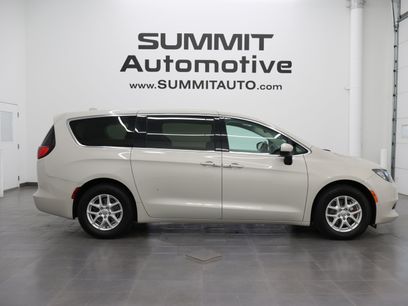 Used 2017 Chrysler Pacifica Touring