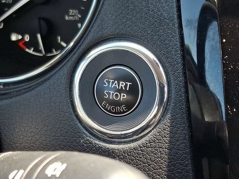 Used 2019 Nissan Rogue SV w/ Premium Package AWD/4WD image 22
