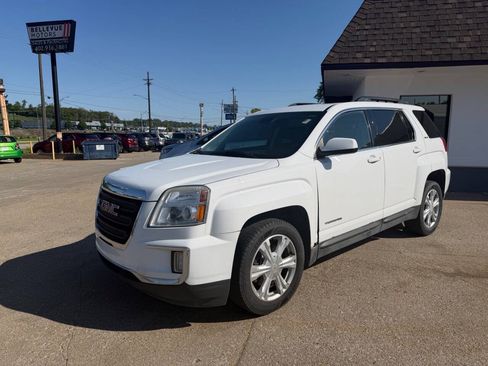 Used 2017 GMC Terrain SLE w/ Convenience Package AWD/4WD image 8