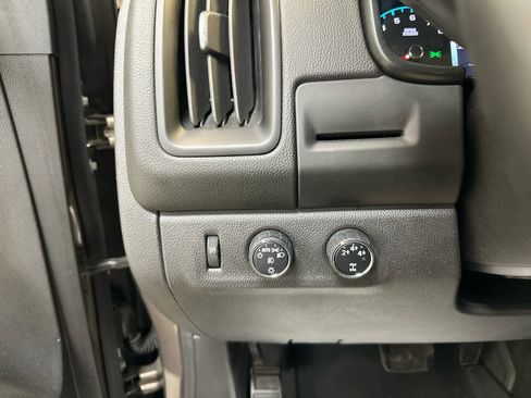 Used 2016 Chevrolet Colorado LT w/ LT Convenience Package image 23